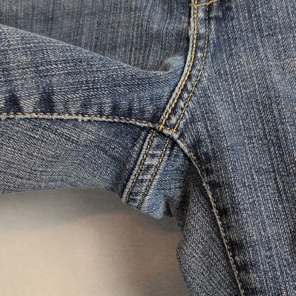 Levi's Women's Boot Cut Jeans - Classic Blue - Picture 5 of 7